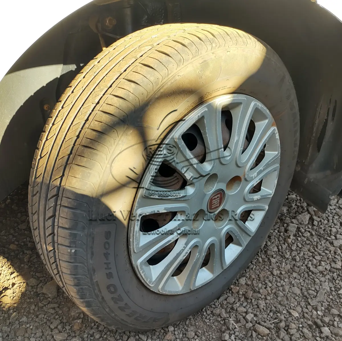LOTE 04 - Automóvel Grand Siena