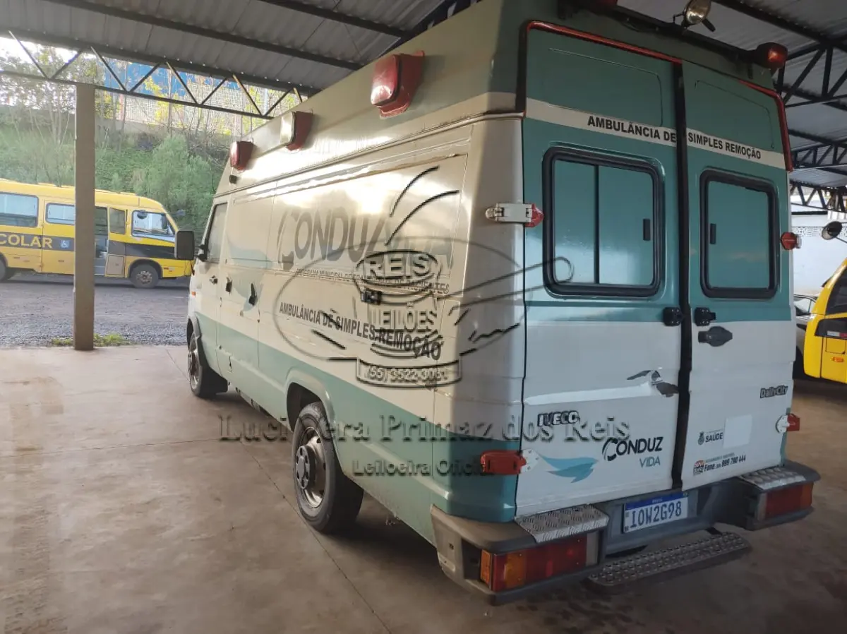 LOTE 030 - Iveco Daily13 Rontan ambulância