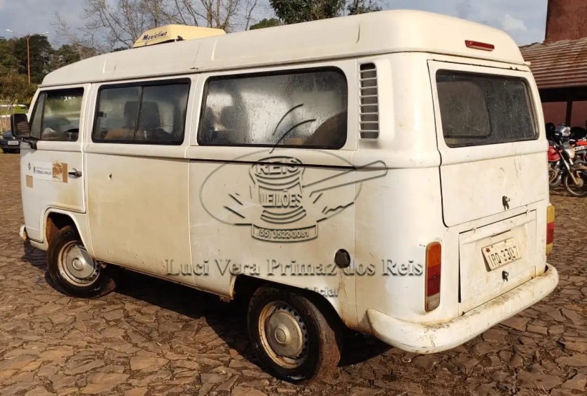 LOTE 014 - vw/kOMBY