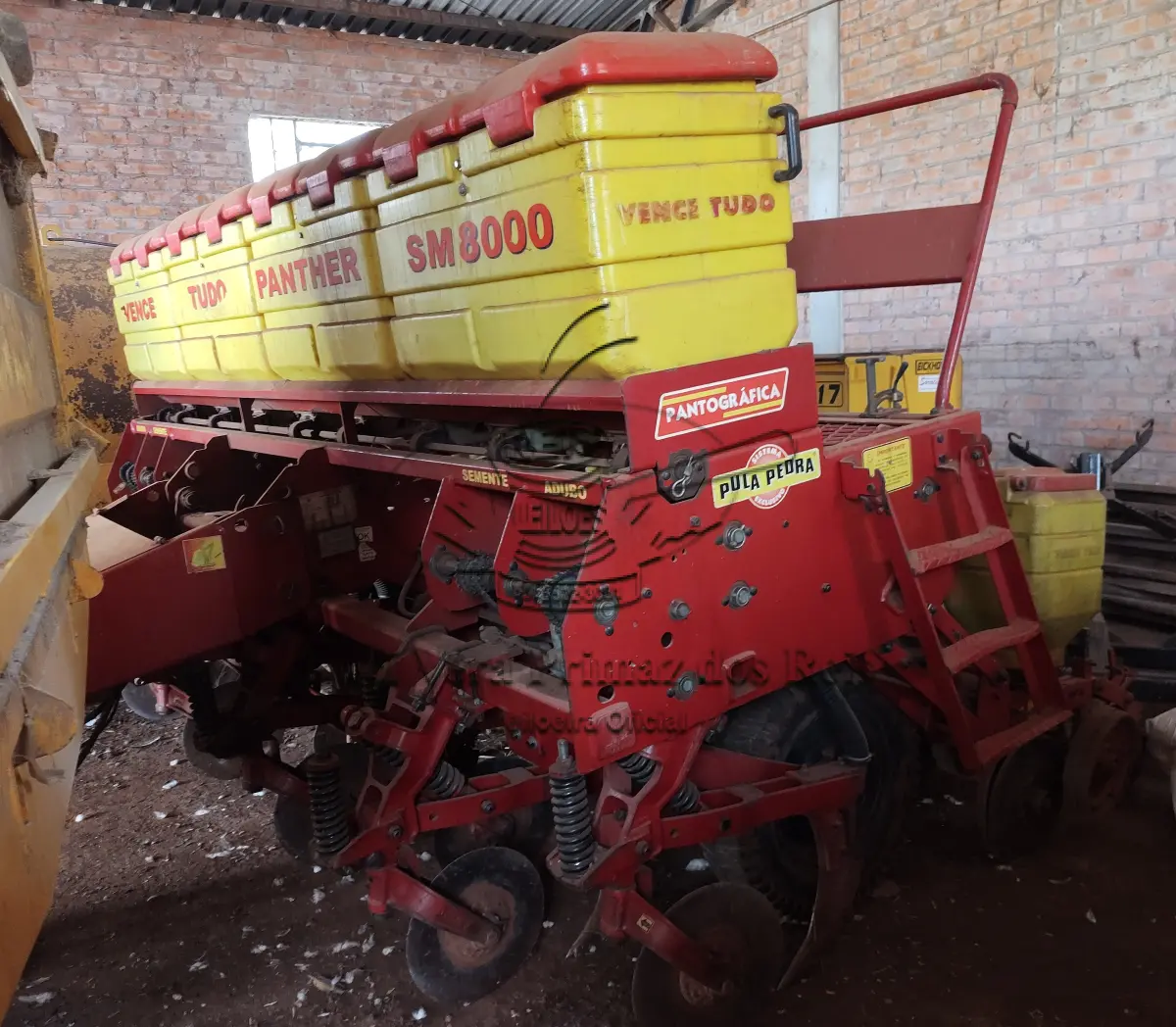 LOTE 001 - PLANTADEIRA, MARCA VENCE TUDO