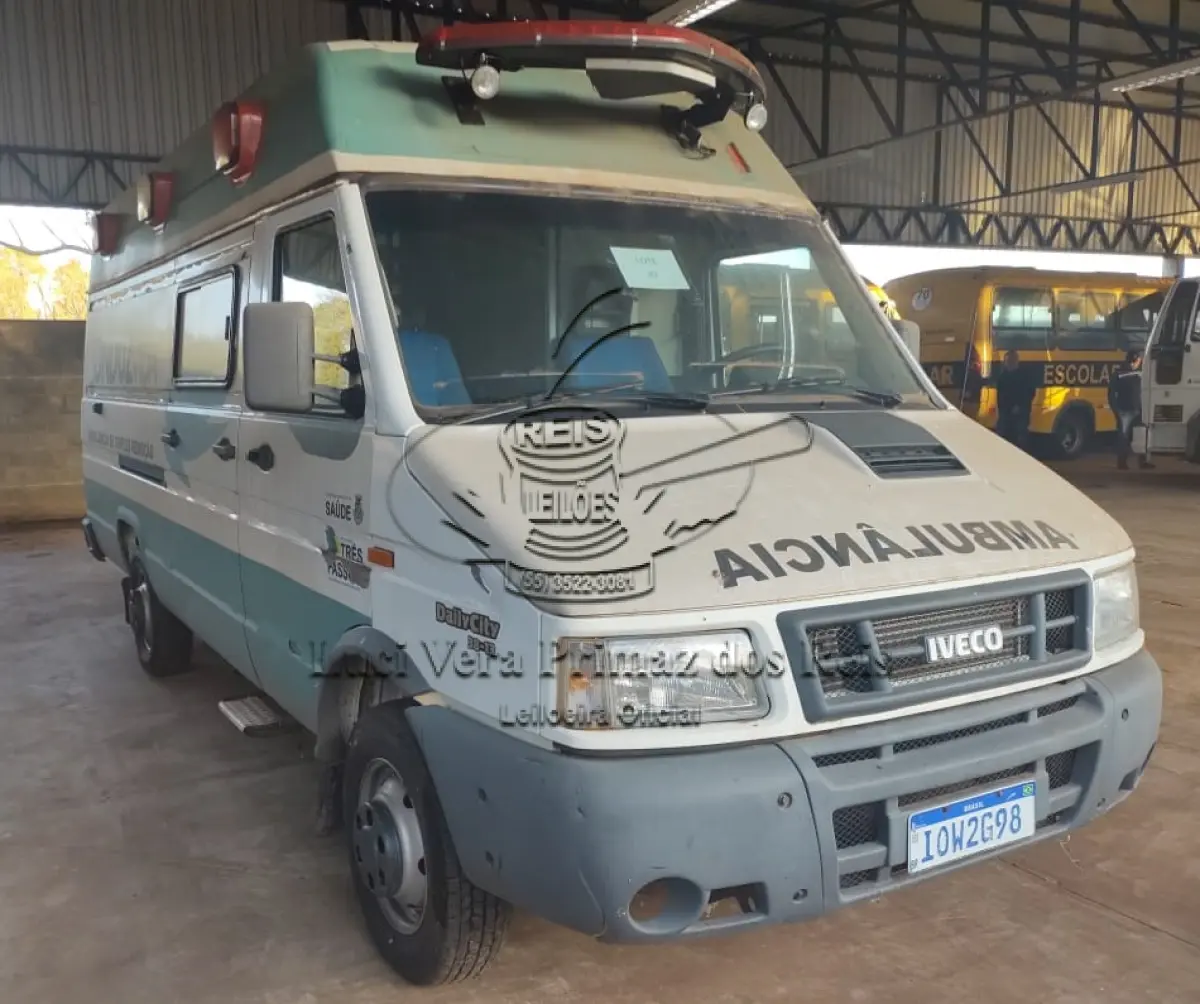 LOTE 030 - Iveco Daily13 Rontan ambulância