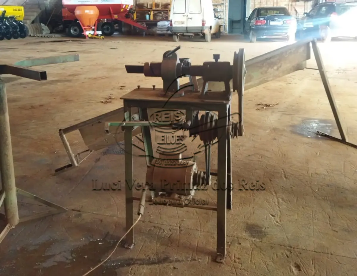 LOTE 012 - Máquina produtora de tela