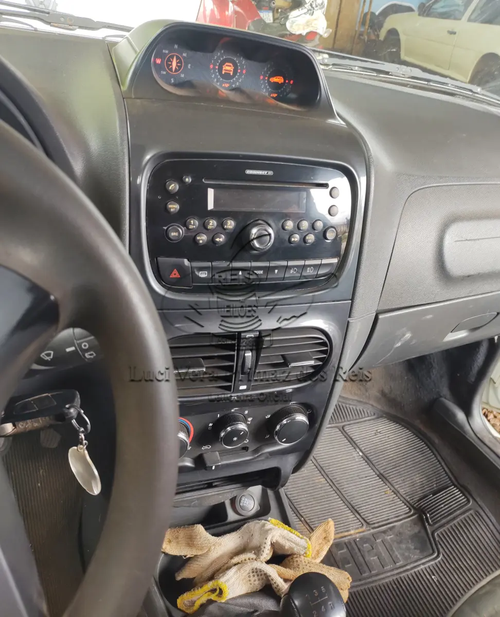 LOTE 002 - AUTOMÓVEL FIAT/PALIO WR ADVENTURE