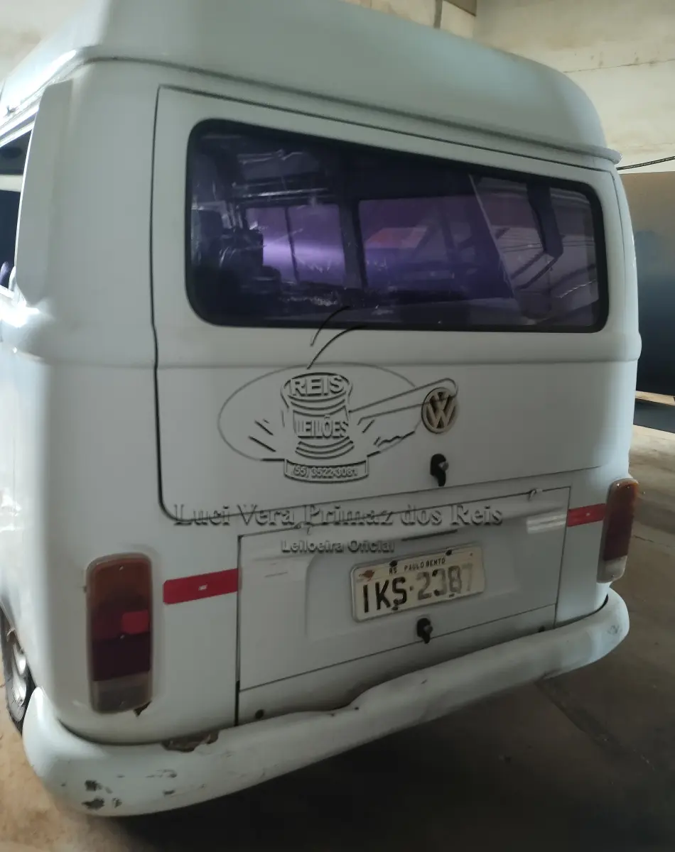 LOTE 02 - VW KOMBI