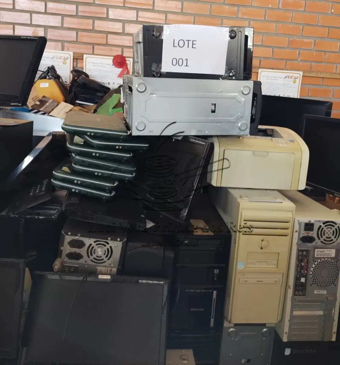 LOTE 001 - SUCATAS DE INFORMÁTICAS