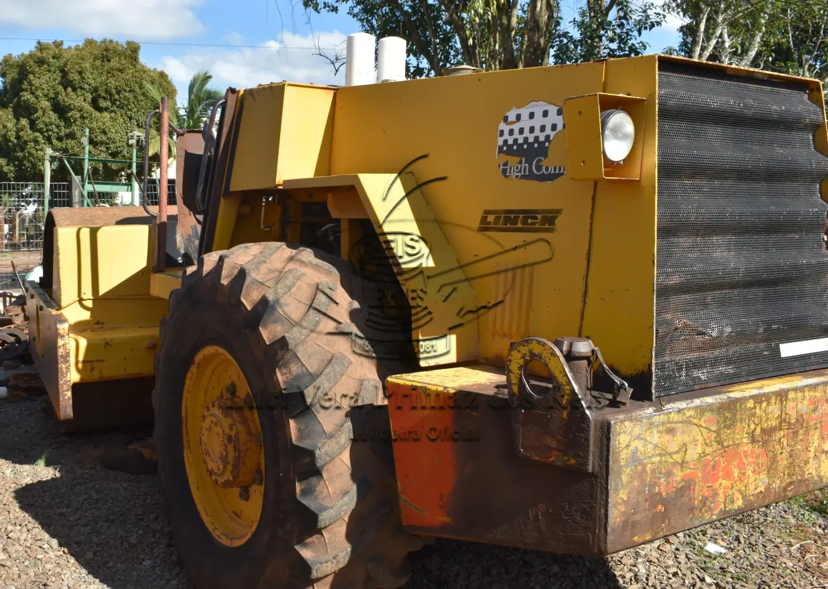 LOTE 001 - ROLO COMPACTADOR