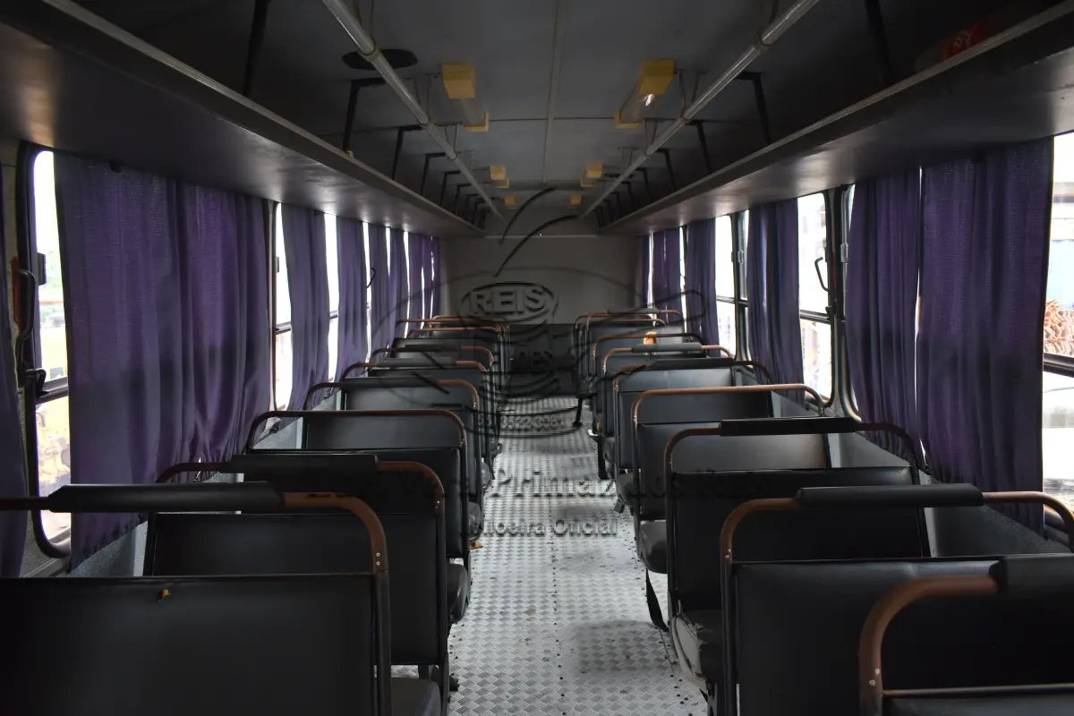 LOTE 007 - ÔNIBUS