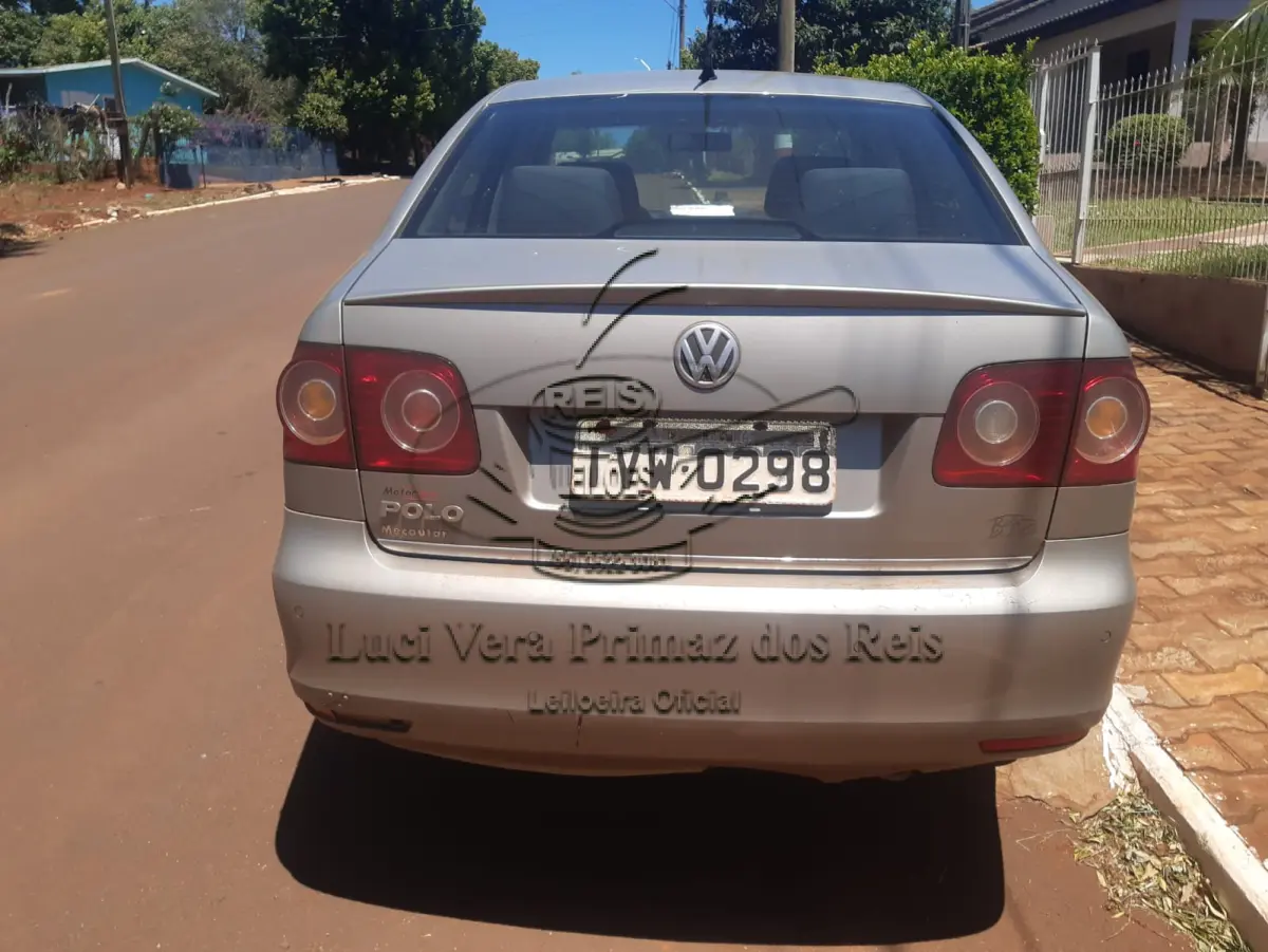 LOTE 011 - Veículo VW Polo Sedan