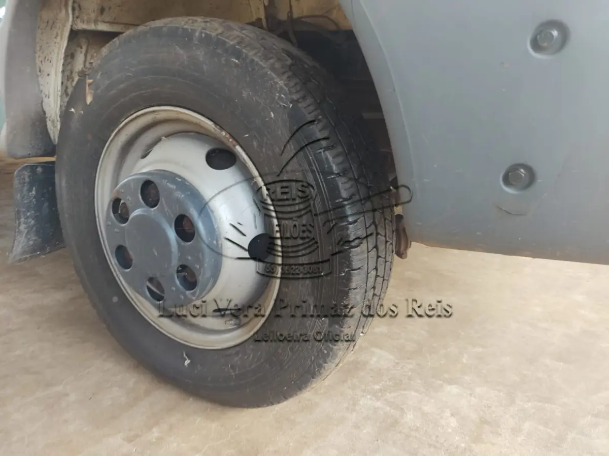 LOTE 030 - Iveco Daily13 Rontan ambulância