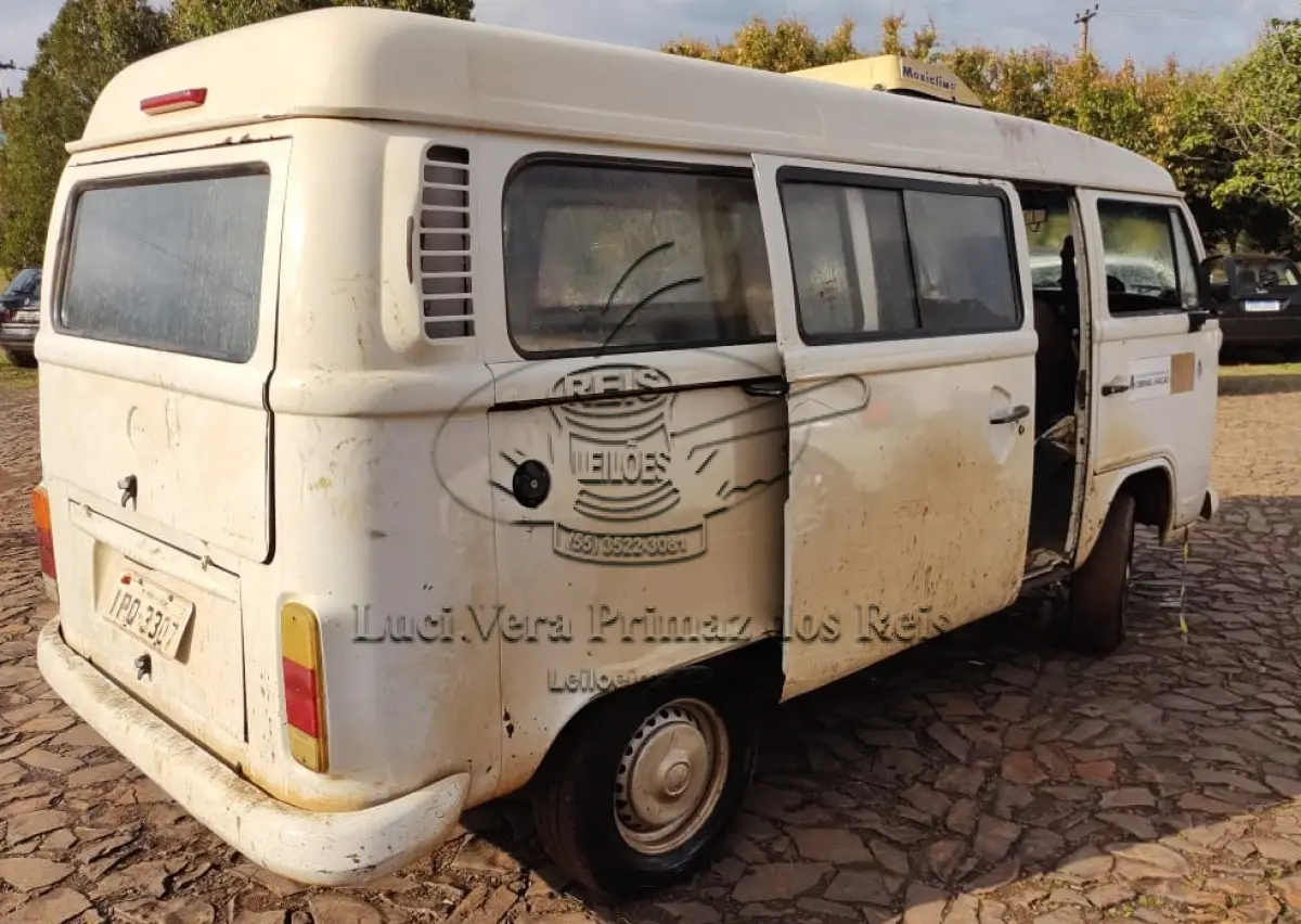 LOTE 014 - vw/kOMBY