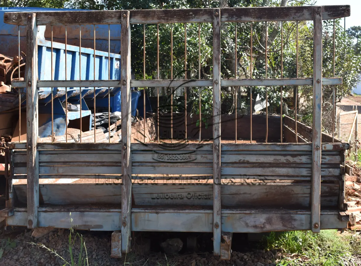 LOTE 010 - CARROCERIA
