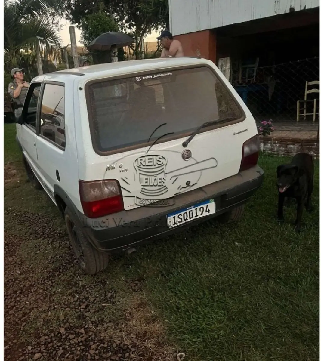 LOTE 001 - 01 (um) automóvel Fiat/Uno Mille Way Econ